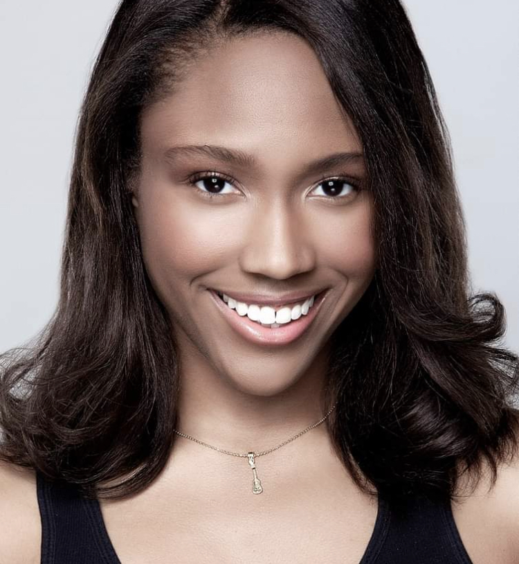 Dani Mendez Website, Headshot Photo